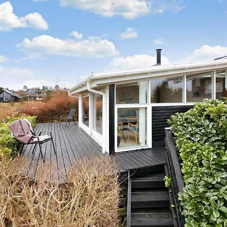 84136-ebeltoft-enebaerstien-10 *