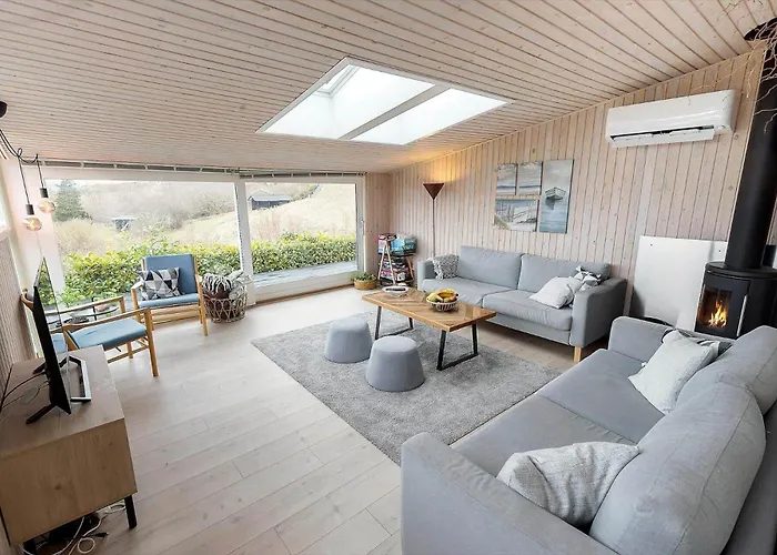 84136-ebeltoft-enebaerstien-10 *