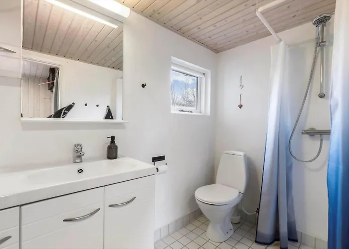 84136-ebeltoft-enebaerstien-10 Ebeltoft