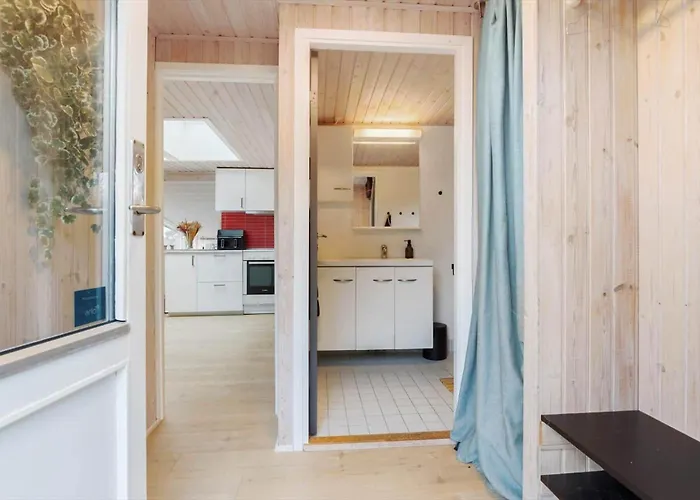 84136-ebeltoft-enebaerstien-10