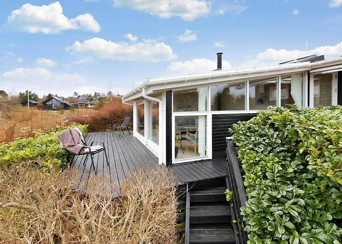 84136-ebeltoft-enebaerstien-10 *