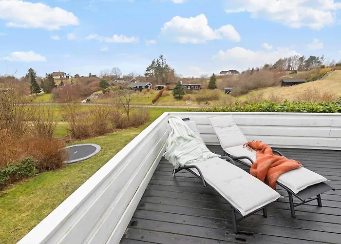 84136-ebeltoft-enebaerstien-10 Semesterbostad *